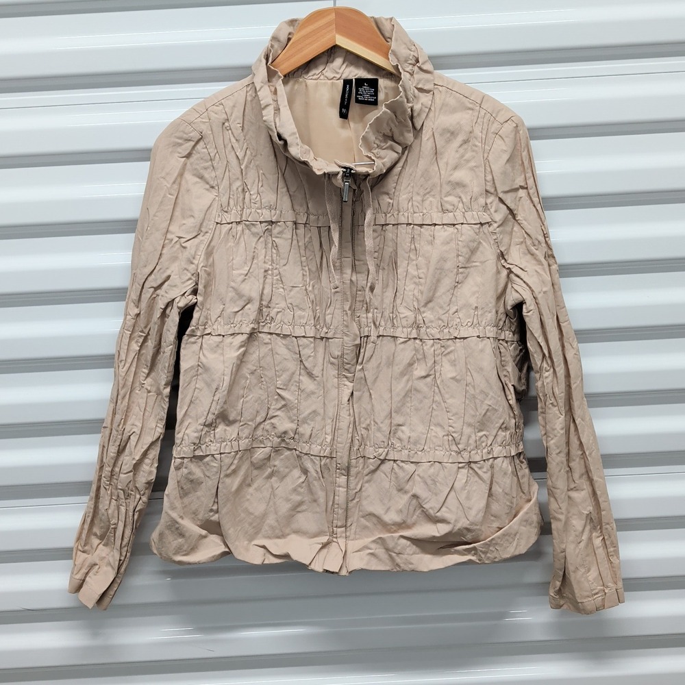 New Directions Jacket Size L Women Tan Ruched Zip Up Ruffle Collar Lightweight — photo 3
